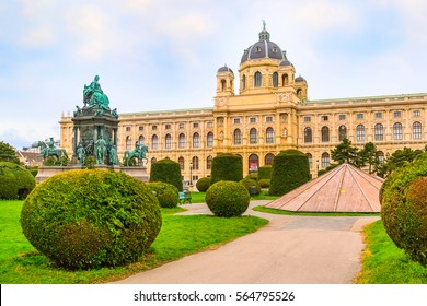 Fine Arts Museum and Maria Theresien Monument in Vienna, Austria