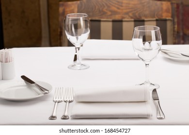 Fine Dining Restaurant/Fine Dining Restaurant. Dinner Table Place Setting.