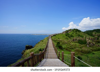 a fine walkway at a seaside cliff