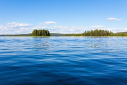 Paisaje Lacustre Finlandés En Verano