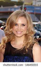 Fiona Gubelmann At 