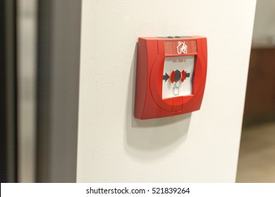 Alarme Incendie Images Stock Photos Vectors Shutterstock