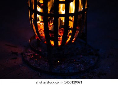 Imagenes Fotos De Stock Y Vectores Sobre Firepits Shutterstock