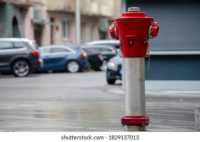 fire hydrant, in the city