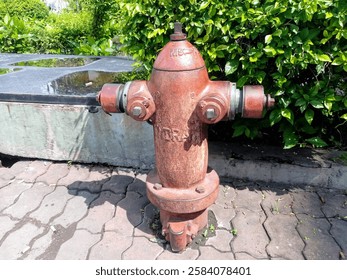 A fire hydrant is a fire extinguishing system that functions as a water terminal that will extinguish the fire if a fire occurs.