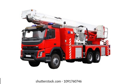 Пожарная спасательная машина. Большая красная спасательная машина России, изолированная на белом.