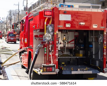 消防車 日本」の画像、写真素材、ベクター画像  Shutterstock