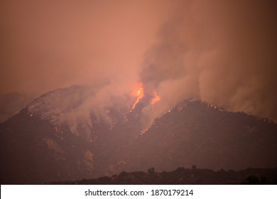 Fire And Smoke In The Mountains Of California. Forest Fires. Air Pollution. Toxic Smoke. Fires In The United States. Climate Change