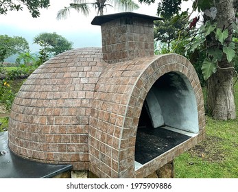 Fired Outdoor Brick Pizza Oven