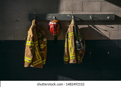 56,829 Fire fighter Stock Photos, Images & Photography | Shutterstock