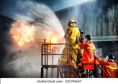 Brandweerman training, De werknemers Jaarlijkse opleiding Brandbestrijding
