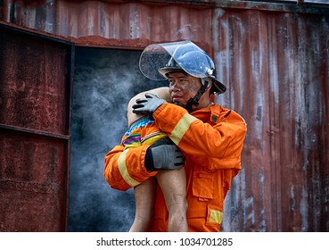 4,251 Firefighter rescue child Images, Stock Photos & Vectors ...