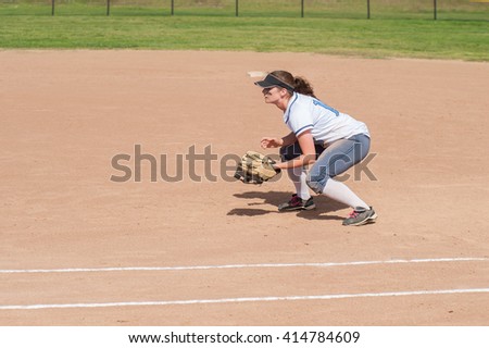 First baseman crouched and ready for action.