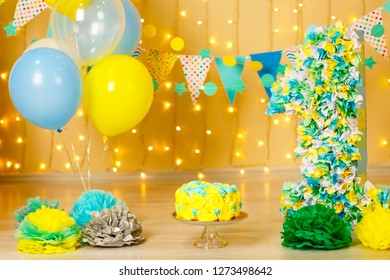 first cake, one year old child, birthday, 2 years old, beautiful photozone in sea style, black-gold background, colored background,