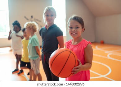 1,209 Kids playing basketball indoors Images, Stock Photos & Vectors ...