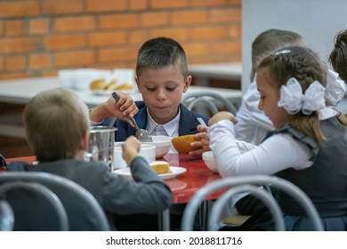 First Graders Eat In The School Cafeteria. Lunch In The Dining Room On September 1st. Moscow, Russia, September 2, 2019