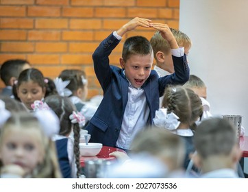 First Graders Eat In The School Cafeteria. Lunch In The Dining Room On September 1st. Moscow, Russia, September 2, 2019