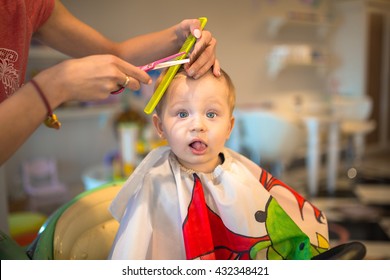 First haircut of one years old toddler