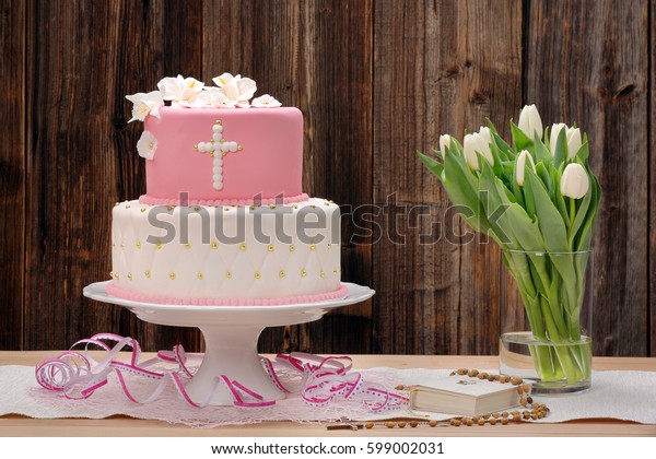 Premier Gateau De Communion Sainte Sur Photo De Stock Modifiable