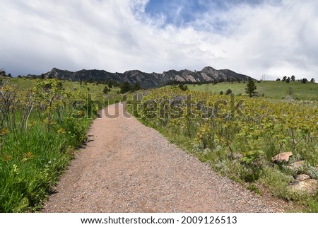 The first and second flat iron loop is a 4.3km hiking trail located in Boulder, Colorado. 