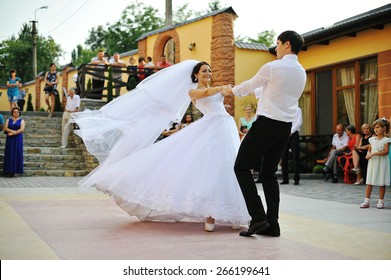 First wedding dance