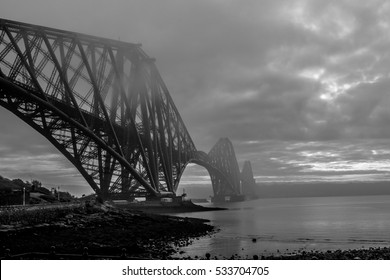 Firth Forth Rail Bridge Fog Black Stock Photo 533704705 | Shutterstock