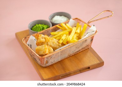 FISH And CHIPS
Crispy Battered Cod Fillet, French Fries And Remoulade Sauce 