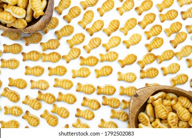 Fish Shaped Bowl Full Of Goldfish Crackers. Wallpaper, Pattern, Texture.