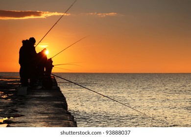 釣り人 の画像 写真素材 ベクター画像 Shutterstock