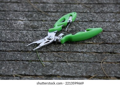 Fishing Hook Pliers With Green Handles