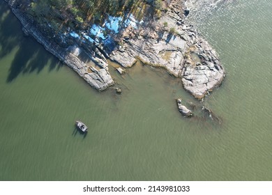 Fishing In Muddy Water, Drone Photo Of Bass Boat, Píke Fishing.