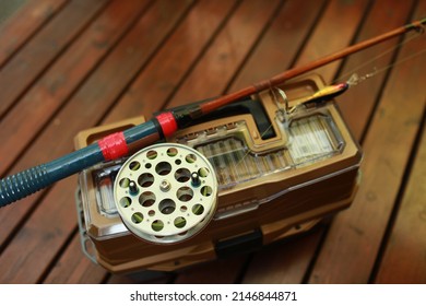 fishing rod with big reel, fishing box for fishing 