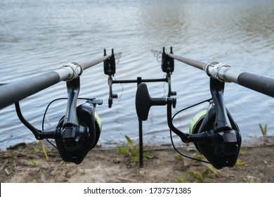 fishing pole holder with alarm