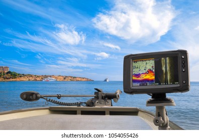 Fishing sonar, fish finder, echolot at the boat