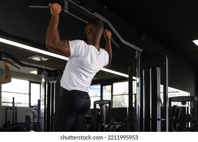 113 African Man Pulling Up On Horizontal Bar Images, Stock Photos ...