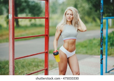 blonde busty teen Blonde busty teen