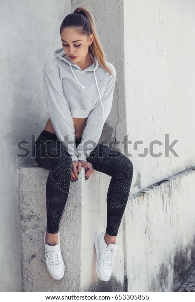 Hakuun Fitness Sporty Girl Wearing Fashion Sportswear Liittyva Arkistovalokuva Muokkaa Nyt 653305855