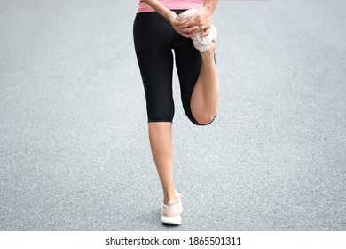 Fitness Women She Stretched Leg Muscles Stock Photo 1865501311 ...