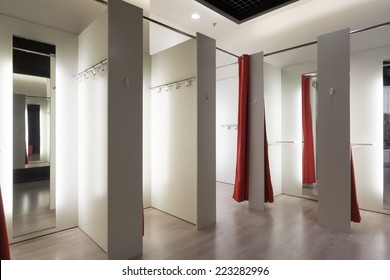 Imagenes Fotos De Stock Y Vectores Sobre Fitting Room In