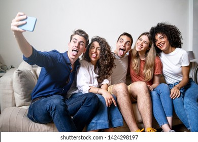 Five Friends Take Selfie On Sofa Stock Photo 1424298197 | Shutterstock