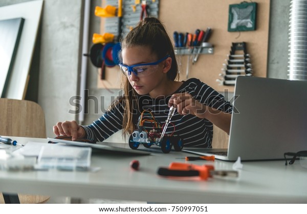 toy car mechanic