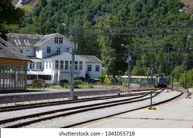 Flam Railway Station Arriving Train Stock Photo 1341055718 | Shutterstock