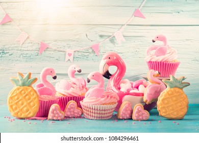 Flamingo Cup Cakes And Cookies For Party