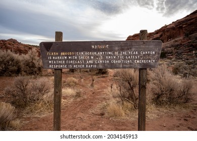 Flash Flood Warning Sign At Wire Pass Entrance To Buckskin Gulch