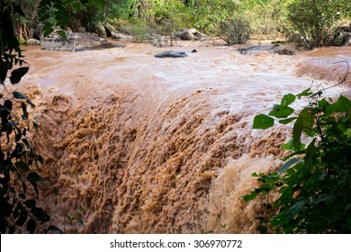 Flash Flood.focus Blur