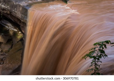 Flash Flood.focus Blur