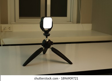 a flash light use with camera