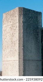 Flat corner of concrete pillar 