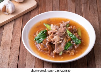 Flat Noodles With Pork In Gravy Sauce