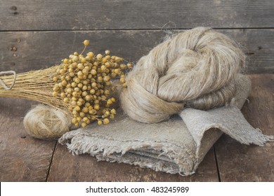 Flax Fibers From Flax For The Manufacture Of Linen Fabric And Linen Fabric